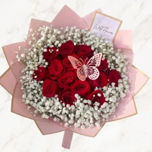 Bouquet Exclusivo de 16 Rosas Rojas con Diseño Arquitectónico Moderno
