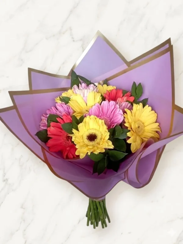 Bouquet Vibrante de Gerberas Mixtas Premium