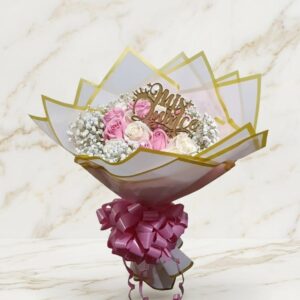 Bouquet Clásico de 12 Rosas Premium (Blancas y Rosadas)